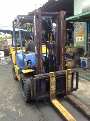+++ ขายโฟล์คลิฟท์  KOMATSU FD30-14  ขนาด  3  ตัน  เครื่องยนต์ดีเซล   เสา  3  เมตร  งา  1,220  มม. สไลด์ซ้าย + ขวา  เกียร์ออโตเมติค  ยางตันครับ