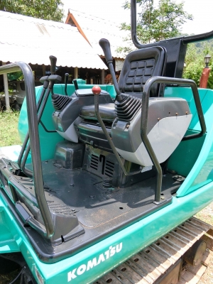 ขายรถขุดแบคโฮ KOMATSU Pc25-7 ขนาดPc25 รถเก่านอกแท้100\% (คอลโทลน้ำมัน เครื่องแน่น ระบบไว ช่วงล่างสวย รถพร้อมใช้งาน เอกสารใบอินวอยครบ             ????ราคา 360,000฿???? ☎️สนใจติดต่อ 096-3268553 (สถิตย์พันธ์) ID LINE 0963268553 ????ร้านรุ่งเจริญแทรกเตอร์ อำเภ