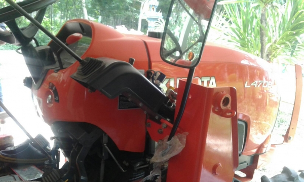 รถไถ KUBOTA L4708 , 2 เพลา. , ( รถทำงาน 186 ชม. ) สนใจติดต่อ 081 - 6079515 รถไถ KUBOTA L4708 , 2 เพลา. , ( รถทำงาน 186 ชม. ) สนใจติดต่อ 081 - 6079515