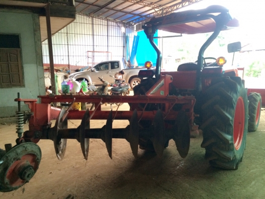 รถไถ 47 แรง L 4708 sp ปี 57  ช.ม.500 นิดฯฯ อุปกร 2 อย่าง ตราช้าง หมด ราคา  385000 บาท ดูรถที จ.สกลนคร   สอบถามทีเบอร์     098 668-3479 dtac 094 283-9369 สิทธิ์ คับ