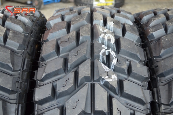 MICKEY THOMPSON BAJA CLAW TTC 285/75R16 เส้นละ 9,500 บาท MICKEY THOMPSON BAJA CLAW TTC 285/75R16 เส้นละ 9,500 บาท