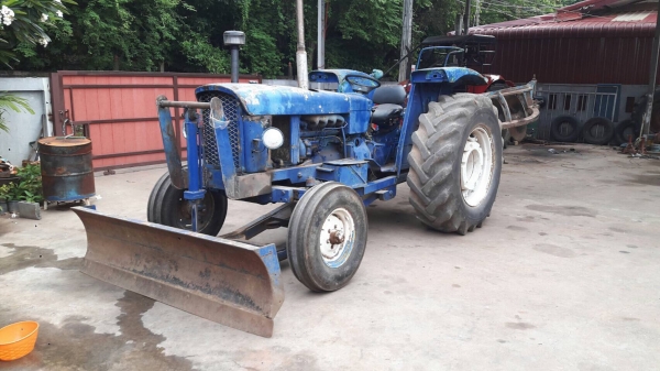 Johndere 2310 หาง7CMT ใบดัน ยางหน้าใหม่ ยางหลังสวย หางดีไม่มีตก