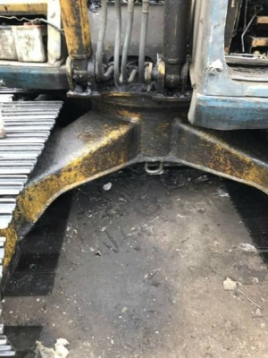 KOMATSU PC 100-3
