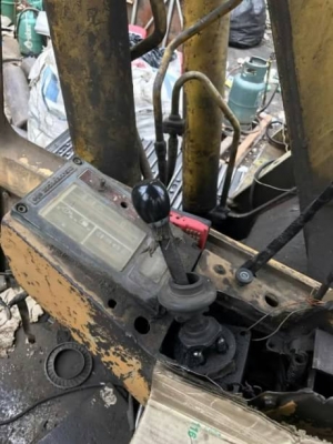 KOMATSU PC 100-3
