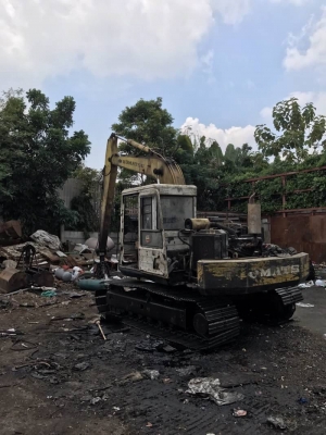 ขาย 295,000 ขาท KOMATSU PC100-3 คอนโทรลสั้น (คีบ + บุ้งกี ) เครื่อง 6BB1-145 แรง โช่หนา เอวแน่น ใบสวย เอกสารชื้อขาย   รถอยู่ กทม. โทร&amp;ไอดีไลน์ 0610710295