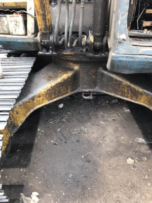 ขาย 295,000 ขาท KOMATSU PC100-3 คอนโทรลสั้น (คีบ + บุ้งกี ) เครื่อง 6BB1-145 แรง โช่หนา เอวแน่น ใบสวย เอกสารชื้อขาย   รถอยู่ กทม. โทร&amp;ไอดีไลน์ 0610710295