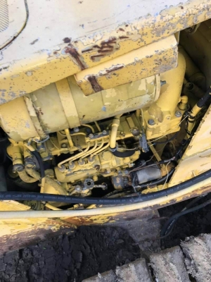 ขาย 165,000 แทรกเตอ KOMATSU D 20 PL -7 ทำงาน ดี เครื่องดี ปั้มดี  สภาพพร้อมใช้. เอกสารสัญญาซื้อขาย.   รถอยู่ นครปฐม โทร&amp;ไอดีไลน์ 0610710295