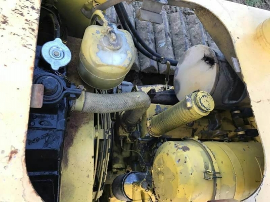 ขาย 165,000 แทรกเตอ KOMATSU D 20 PL -7 ทำงาน ดี เครื่องดี ปั้มดี  สภาพพร้อมใช้. เอกสารสัญญาซื้อขาย.   รถอยู่ นครปฐม โทร&amp;ไอดีไลน์ 0610710295