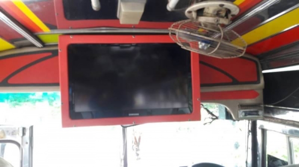 ขาย 185,000 บาท รถบัส คัสชี BENZ ยาว 12 เมตร เครื่อง Nissan PD6-185 แรง 65 ที่นั่ง พัดลม TV เอกสารเล