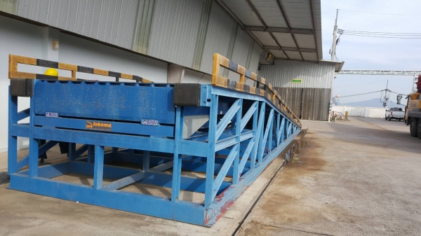 Ramp สำหรับโหลดสินค้า Ramp สำหรับโหลดสินค้า