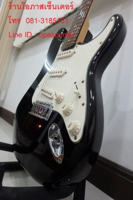 กีต้าร์ไฟฟ้า Photogenic สีดำ 3 แท็ค ทรง Stratocaster สภาพดี