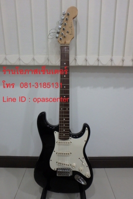 กีต้าร์ไฟฟ้า Photogenic สีดำ 3 แท็ค ทรง Stratocaster สภาพดี