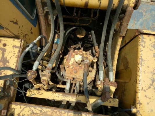 ขาย 325,000 บาท KOMATSU PC. 200-3 เครื่องดี ปั้มแรง โช่หนา คอนโทสั้น เอกสารอินวอยท์   รถอยู่ จ.ฉะเชิงเทรา โทร&amp;ไอดีไลน์ 0610710295
