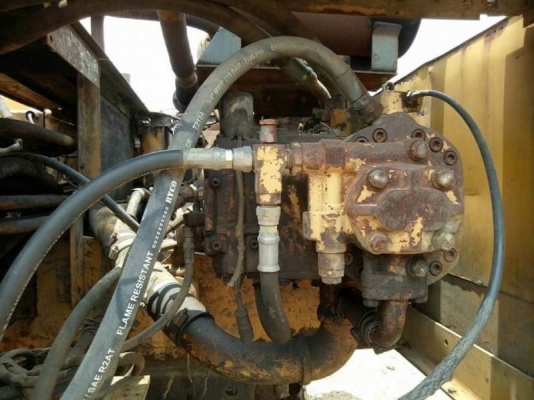 ขาย 325,000 บาท KOMATSU PC. 200-3 เครื่องดี ปั้มแรง โช่หนา คอนโทสั้น เอกสารอินวอยท์   รถอยู่ จ.ฉะเชิงเทรา โทร&amp;ไอดีไลน์ 0610710295