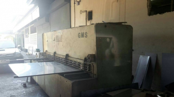 ขายเครื่องตัดกับเครื่องพับยาว10ฟุตตัดและพับได้6มิลราคาเบาๆครับ