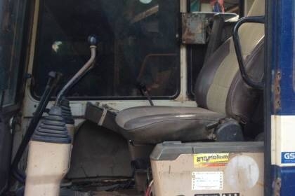 ขาย 365,000 KOMATSU PC60-6 สภาพสวยพร้อมใช้งาน เครื่องปั้มดี โซ่ช่วงล่างสวย มีใบดันหน้า รถใช้งานปกติ  รถอยู่ จ.สุรินทร์  090-772-3708 090-772-3710