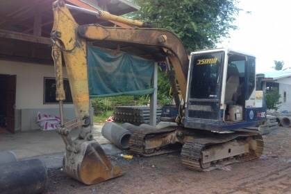 ขาย 365,000 KOMATSU PC60-6 สภาพสวยพร้อมใช้งาน เครื่องปั้มดี โซ่ช่วงล่างสวย มีใบดันหน้า รถใช้งานปกติ  รถอยู่ จ.สุรินทร์  090-772-3708 090-772-3710