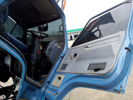 ขายแล้วคับ.6ล้ออีซูสุNPR. 115  แรงม้า  พร้อมใช้งาน เล่มพร้อมโอน..