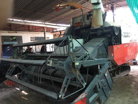 ขายคู่ 435,000 บาท   ขาย 395,000 บาท KUBOTA DC95GM 3,000 ชม.   เล่มทะเบียน  ขาย 39,500 เทเลอรขึ้นรถเกี่ยว   รถอยู่ จ.ยโสธร  090-772-3708 090-772-3710