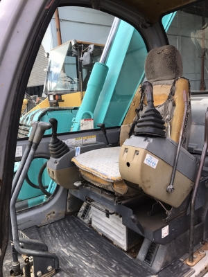 ***ขาย KOBELCO SK60-3 สภาพสวยราคาถูก จากญี่ปุ่นแท้100\% ทำงานเพียง 3,xxx ชม. โทร 081-1463244(เจ๊สุ)***
