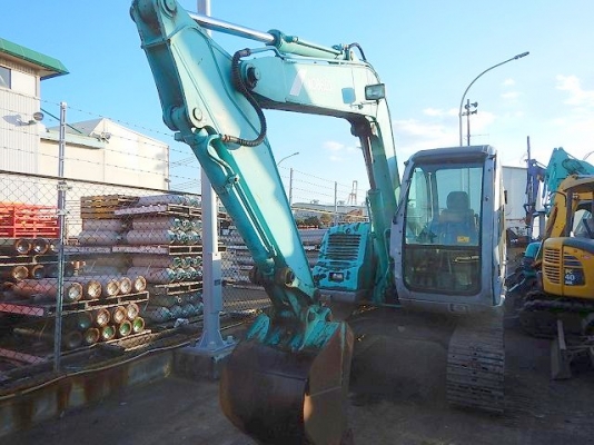 ***ขาย KOBELCO SK60-3 สภาพสวยราคาถูก จากญี่ปุ่นแท้100\% ทำงานเพียง 3,xxx ชม. โทร 081-1463244(เจ๊สุ)***