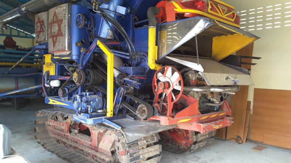 ขายรถเกี่ยวข้าว ไทยเส็ง เดี่ยวทรนง รถปี 53 ตัวเดิน 12 ใบเดิน D3 ค. HINO 260 เทอร์โบว์