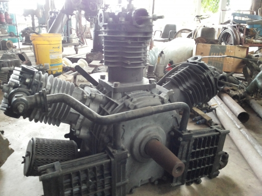 .....หัวปั้มลม iwata 10 hp. .....ของมีตามรูป .....หัวปั้มลม iwata 10 hp. .....ของมีตามรูป