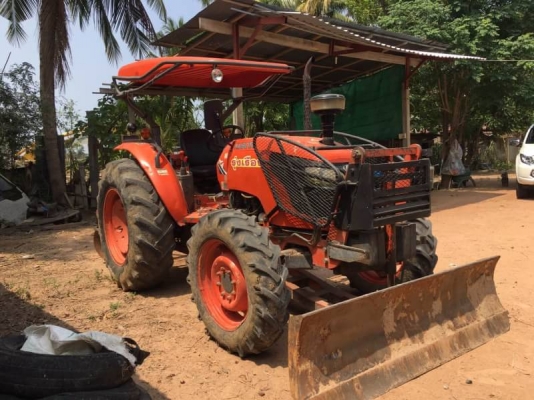 335,000 KUBOTA M7040  ปี 51 เครื่องดี เกียรดี 4,500 ชั่วโมง (ใบมีด หาง 7 ) เอกสารเล่มทะเบียน  รถอยู่ จ.ศรีสะเกษ  090-772-3708 090-7723710 335,000 KUBOTA M7040  ปี 51 เครื่องดี เกียรดี 4,500 ชั่วโมง (ใบมีด หาง 7 ) เอกสารเล่มทะเบียน  รถอยู่ จ.ศรีสะเกษ  090-772-3708 090-7723710