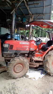 รถไถแทรกเตอร์คูโบต้า  L34  ปี 52  พร้อมโอน