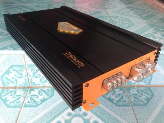 แอมป์คลาสดี CAR VIP2500w (ยาว43เซน)มือสองสภาพสวยเดิมๆไม่เคยซ่อม ใช้งานปกติ เบสดีมากเป็นลูกโตๆ ขับ10&quot;-12&quot;-15&quot;หล่อตลาดได้ ขาย 3350 บาท สนใจ0892425454 อยู่สระบุรีส่งได้