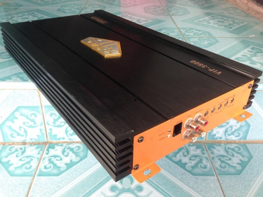 แอมป์คลาสดี CAR VIP2500w (ยาว43เซน)มือสองสภาพสวยเดิมๆไม่เคยซ่อม ใช้งานปกติ เบสดีมากเป็นลูกโตๆ ขับ10&quot;-12&quot;-15&quot;หล่อตลาดได้ ขาย 3350 บาท สนใจ0892425454 อยู่สระบุรีส่งได้