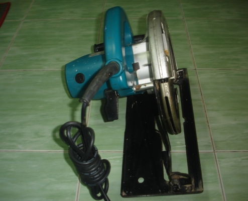 ขายเลื่อยวงเดือน 9 นิ้ว makita รุ่น N5900B (2,000w.)