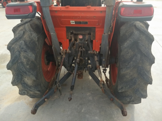 ขายด่วนแทรกเตอร์ L3608 พร้อมใบดันดิน ใช้งานได้ดีเลย รถชั่วโมงงานน้อย สภาพดี ขายด่วนแทรกเตอร์ L3608 พร้อมใบดันดิน ใช้งานได้ดีเลย รถชั่วโมงงานน้อย สภาพดี