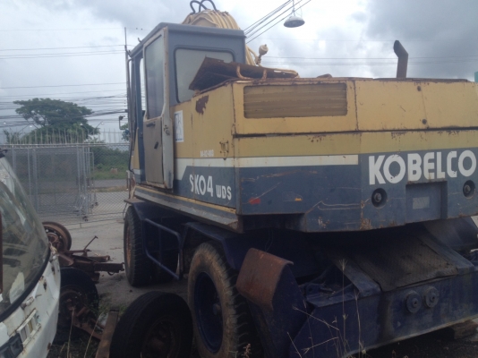 ขายด่วน รถแบคโฮ  ล้อยาง เครือง6bb อีสุ  พร้อมใช้งาน เพียง 670000