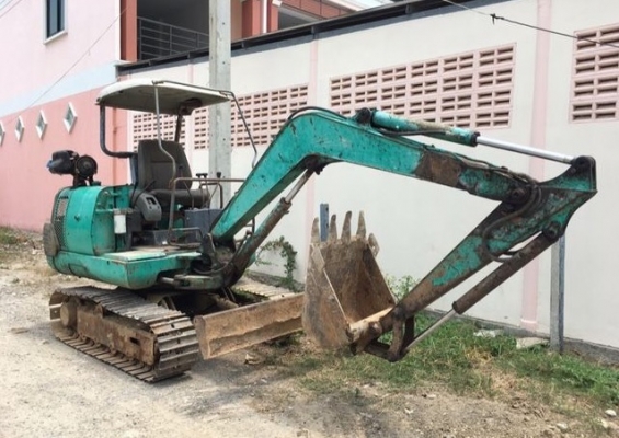 ขาย!! &gt;&gt;&gt; Komatsu Pc20 รุ่น 7 ราคา175,000บาทต่อรอง &lt;&lt;&lt;  เบอร์ติดต่อ 098-7155789