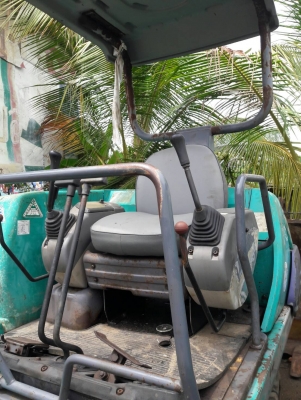 ขายKOMATSU  PC30-7  เก่าญี่ปุ่นแท้  มีลายแย๊ก  สภาพดี  พร้อมใช้  3,xxx  ชั่วโมง เอกสารอินวอยครบ  โทร  089-3818694  ดวงนภา