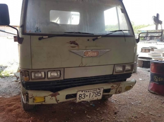ขาย 325,000 บาท HINO FC174 ยาว 5 เมตร ติดเฮียบ 3 ตัน เครื่อง EH500-150 แรง หัวบาง ยางดี คัสชีสวย เอกสารเล่มทะเบียน รถอยู่ จ.นครพนม โทร&ไอดีไลน์ 0610710295 ขาย 325,000 บาท HINO FC174 ยาว 5 เมตร ติดเฮียบ 3 ตัน เครื่อง EH500-150 แรง หัวบาง ยางดี คัสชีสวย เอกสารเล่มทะเบียน รถอยู่ จ.นครพนม โทร&ไอดีไลน์ 0610710295