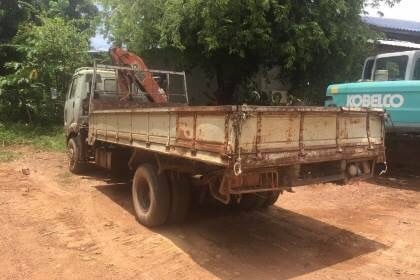 ขาย 325,000 บาท HINO FC174 ยาว 5 เมตร ติดเฮียบ 3 ตัน เครื่อง EH500-150 แรง หัวบาง ยางดี คัสชีสวย เอกสารเล่มทะเบียน รถอยู่ จ.นครพนม โทร&ไอดีไลน์ 0610710295 ขาย 325,000 บาท HINO FC174 ยาว 5 เมตร ติดเฮียบ 3 ตัน เครื่อง EH500-150 แรง หัวบาง ยางดี คัสชีสวย เอกสารเล่มทะเบียน รถอยู่ จ.นครพนม โทร&ไอดีไลน์ 0610710295