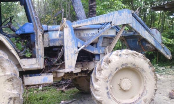 รถไถFORD TW-20 4WD...เล่มทะเบียน รถสวยพร้อมใช้