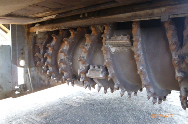 Wirtgen 2100VC ปี 1990 นำเข้าจากญี่ปุ่น ราคาไม่แพง รถพร้อมใช้งาน Wirtgen 2100VC ปี 1990 นำเข้าจากญี่ปุ่น ราคาไม่แพง รถพร้อมใช้งาน