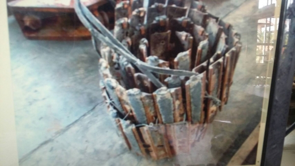 ขายแทรคเหล็ก มี 40 ข้อ พร้อมกับก้อนยาง  สำหรับรถขุดเล็ก 20-30 สามารถเดินถนนของพื้นคอนกรีดได้ ขายราคา27,000 บาท ติดต่อ 089-2619445