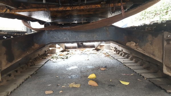 PC40 รุ่น6 เก่าญี่ปุ่น สภาพพอใช้ เอวแน่น ช่วงล่างดี โซ่เสตอร์แน่นๆ