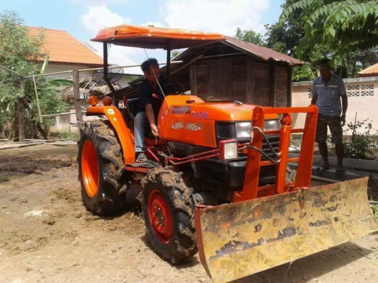 ขาย 165,000 บาท KUBOTA L3408 เครื่องดี เกียร์แรง (แถม ใบมีด หาง 6 ) สภาพสวยพร้อมใช้ เอกสารเล่มทะเบียน รถอยู่ จ.อำนาจเจริญ 090-772-3710 090-772-3708 ขาย 165,000 บาท KUBOTA L3408 เครื่องดี เกียร์แรง (แถม ใบมีด หาง 6 ) สภาพสวยพร้อมใช้ เอกสารเล่มทะเบียน รถอยู่ จ.อำนาจเจริญ 090-772-3710 090-772-3708