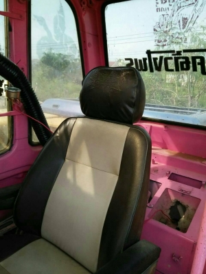 รถแมคโค. มาคทรี. มีเล่มทะเบียนรถพร้อมใช้.  รถอยู่หน้างาน.  พร้อมใช้มีแอร์