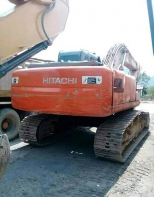 ขาย 995,000 HITACHI ZX 200-1 ไฟฟ้าครบ เครื่องดี ปั้มแรง เอวแน่น ช่วงล่างดี เอกสารแจ้งจำหน่าย  รถอยู่ จ.เพชรบูรณ์ โทร&amp;ไอดีไลน์ 0610710295