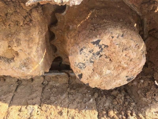 HITACHI ZX200-1 ราคา  1,080,000 บาท ทำงาน 13,xxx  เครื่องดี ไฟฟ้าครบ โช่ใหม่ 2 ข้าง เอวแน่น เอกสารเล่มทะเบียน  รถอยู่ จ.ร้อยเอ็ด โทร&amp;ไอดีไลน์ 0610710295