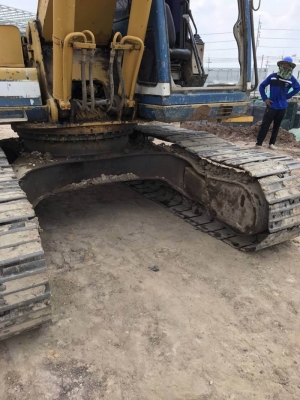 ขาย 495,000 บาท KOBELCO SK200 MARK 3  เครือง 6D31-Turbo ปั้ม K3V โช่หนา เอวแน่น (ไฟฟ้าครบ กล่อง จออยู่ มอเตอร์ยังอยู่ ) เอกสารชื้อขาย   รถอยู่ จ.ชลบุรี โทร&amp;ไอดีไลน์ 0610710295