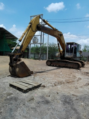 ขายรถแบคโฮ KOMATSU PC 200-5
