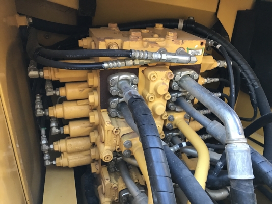 ขาย KOMATSU PC200-8MO รถสวยมาก 5100 ชั่วโมง ชมรถได้ทุกวัน ติดต่อโดยตรง 081-4283210