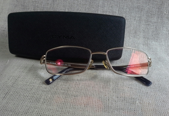 แว่นสายตายาวสวิสเมด  ไททาเนียม  เลนส์กระจกหายาก  Authentic CYMA handmade in Switzerland  ค่าสายตา +350